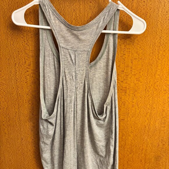 Lululemon Love Tank Pleated - Size 6 - Heather Grey - Picture 3 of 4